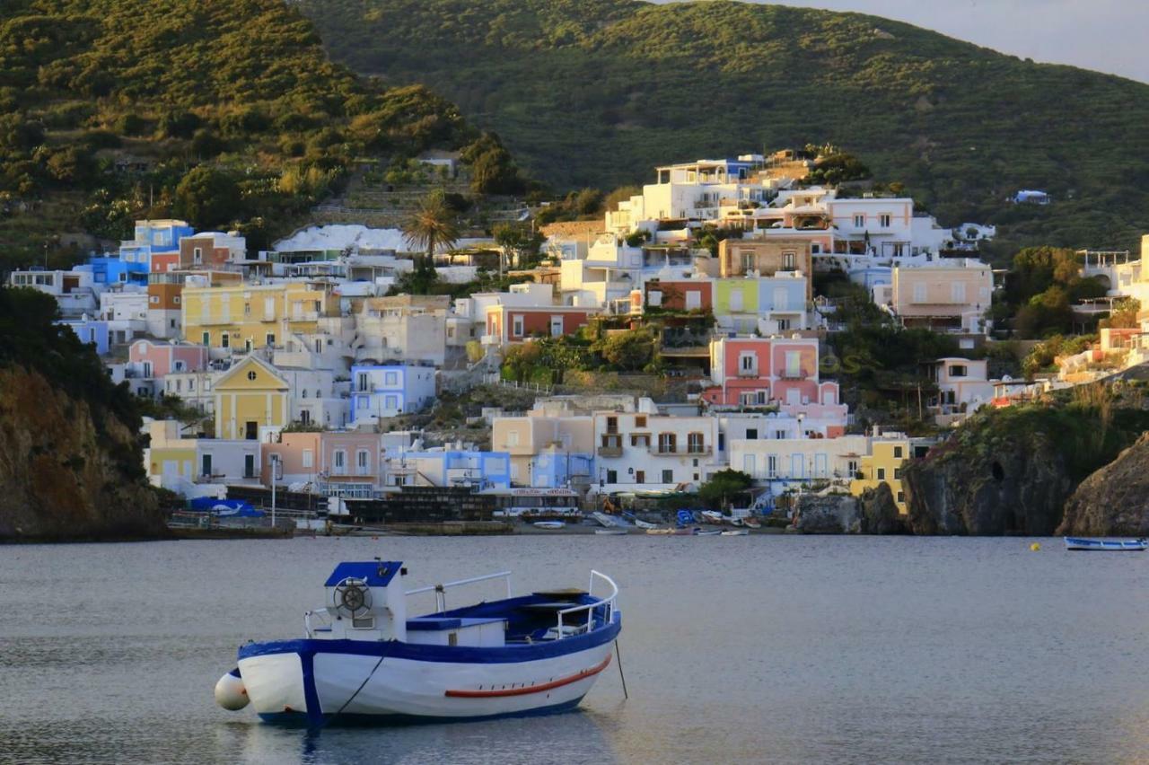 Dieci Maggio 3* Ponza